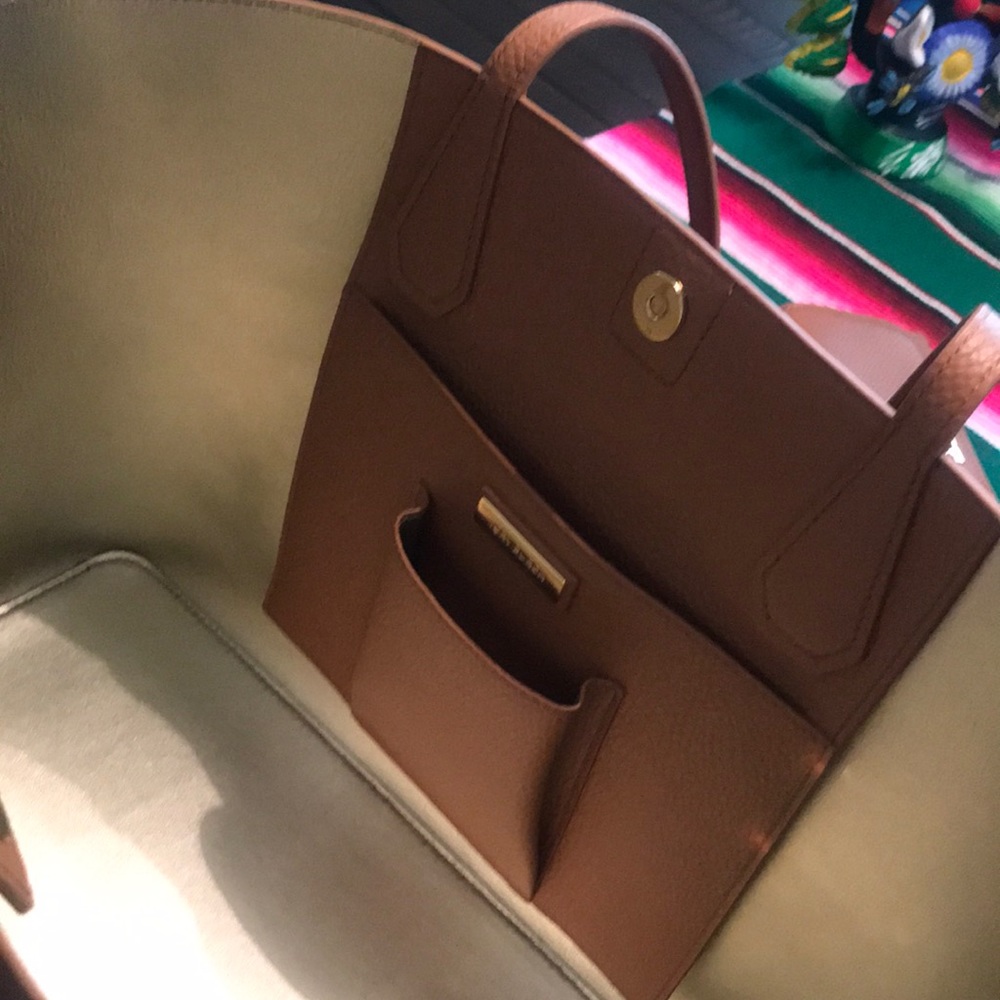 Tory Burch Brody Leather Tote - Picture 3 of 8